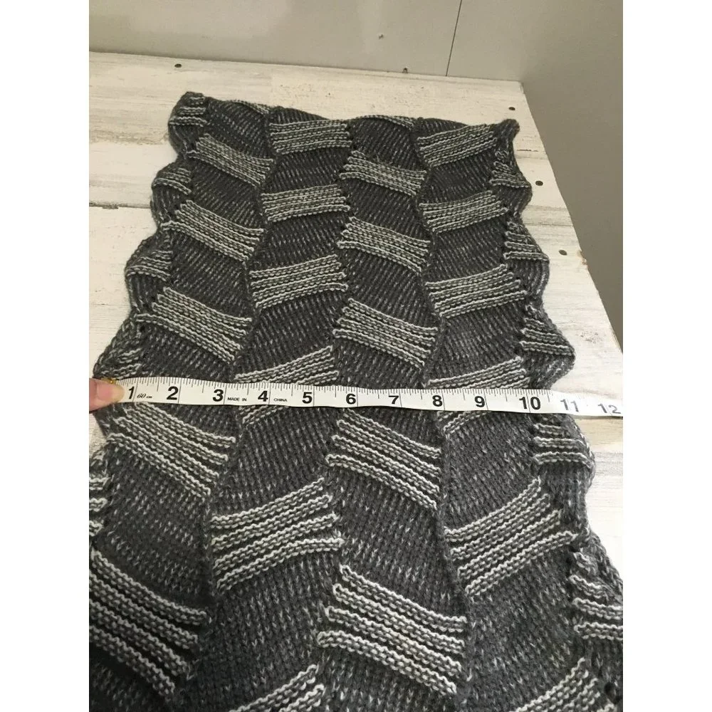 Grey white 10 1/2”x23 1/2” geometric patterned infinity scarf
